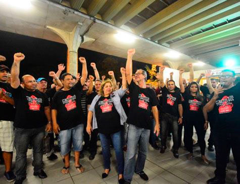 Metroviários do Recife em assembleia / Foto: Paulo Almeida/Folha de Pernambuco